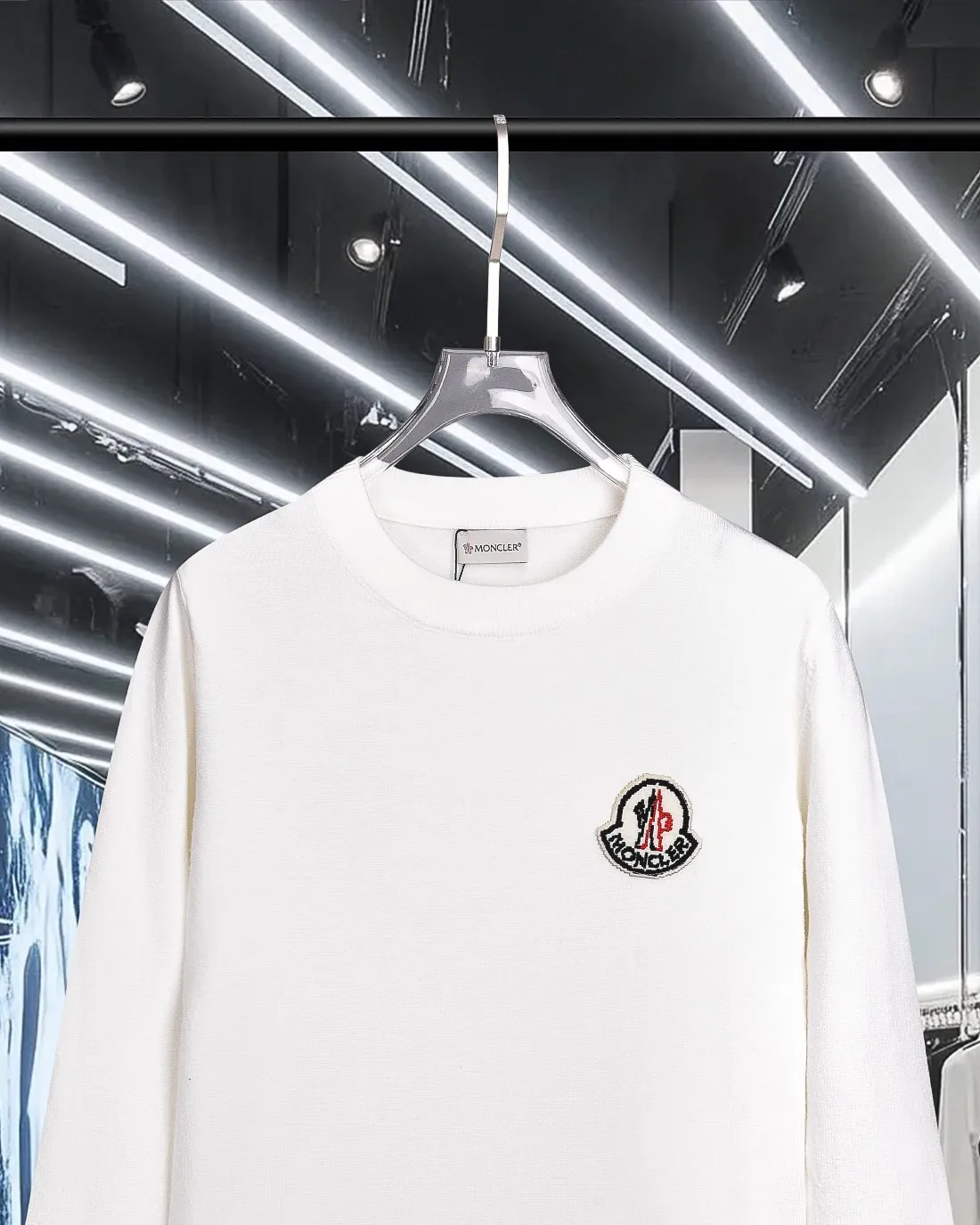 MONCLER/ 2025Fw Classic logo ， Retro Same Style Versatile : Black.White.Gray. Size：M-3XL